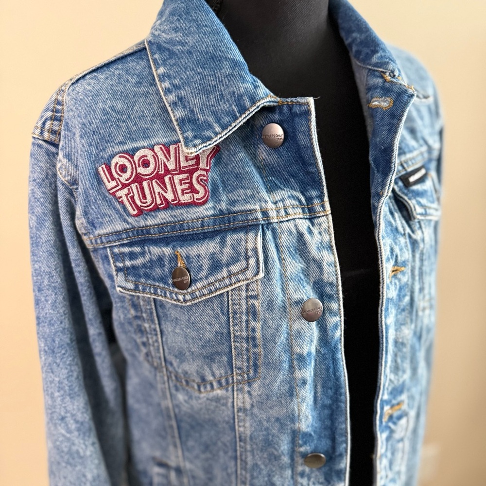 Vintage Members Only Looney Tunes Denim Jacket Bugs Bunny Taz Embroidered S - Picture 3 of 7